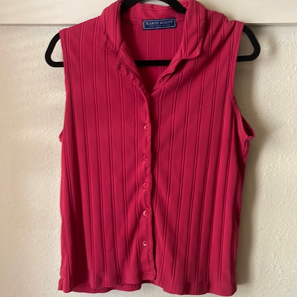 Vintage Karen Scott red ribbed sleeveless button down blouse
